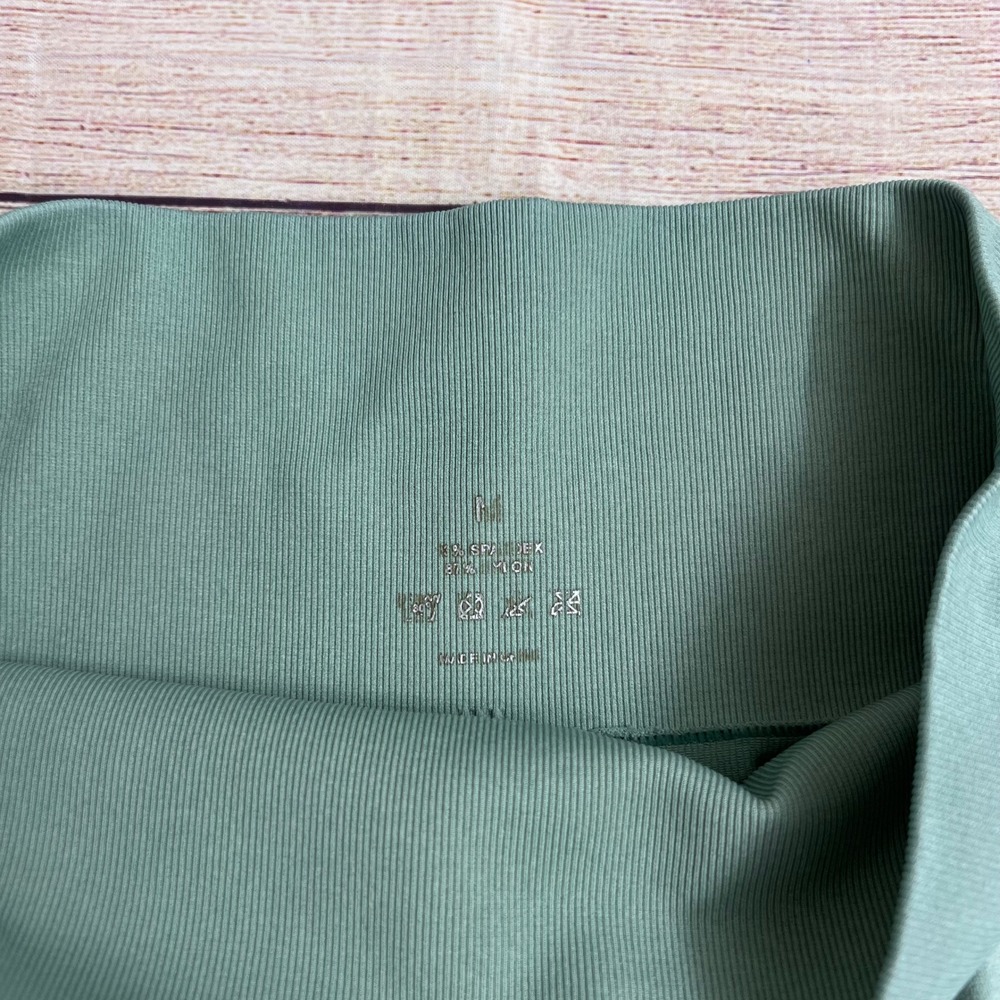 NVGTN Signature 2.0 Leggings Womens Medium Sage Green Seamless High Waist - Picture 9 of 10